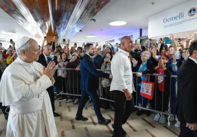 Asportato un tumore - PapaNewsLink 13-14.10.2026